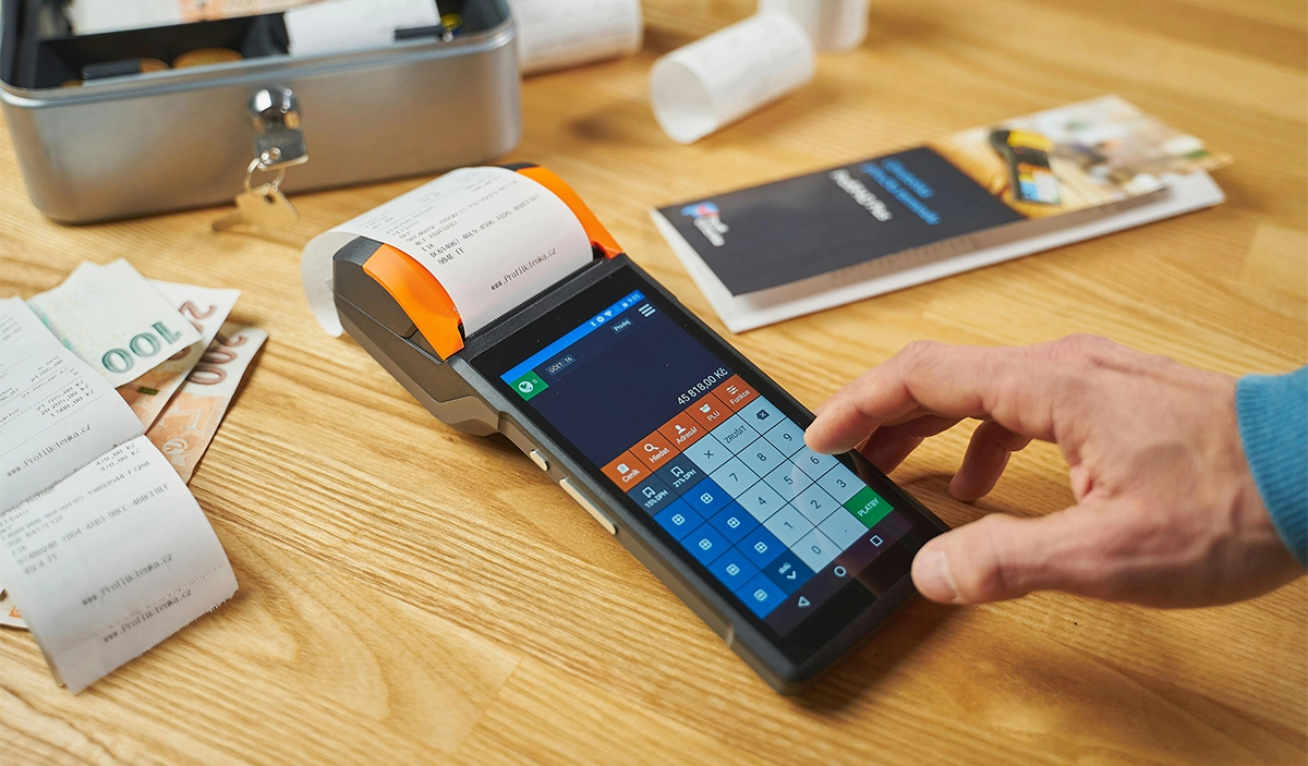 Mobile Finance Device